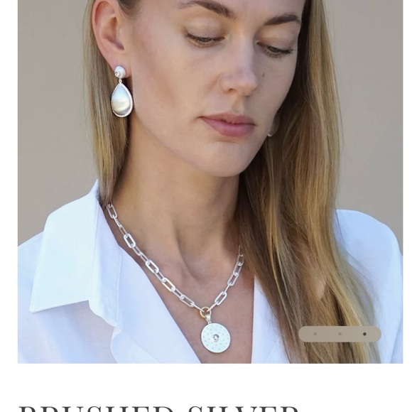 Tat2 Designs brushed silver Rondo link pendant necklace - Picture 2 of 10